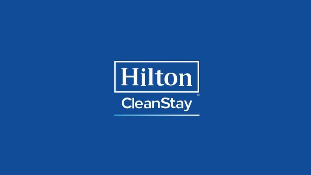 Hilton Garden Inn Lucknow Bagian luar foto