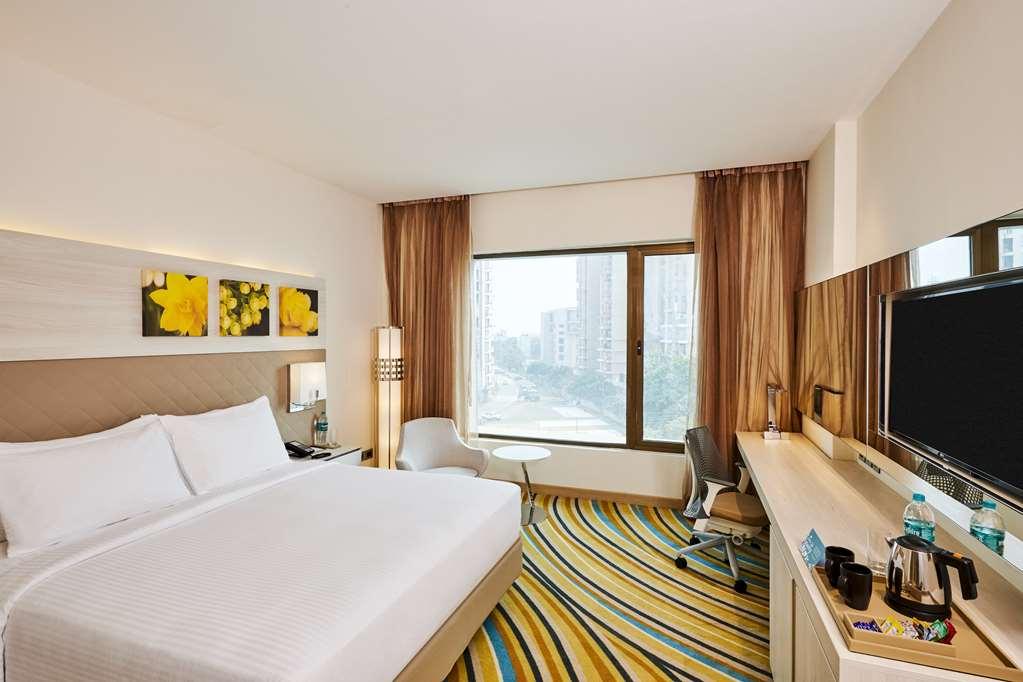 Hilton Garden Inn Lucknow Ruang foto